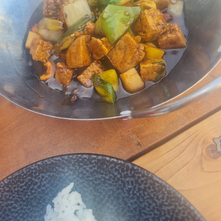 photo of Lah Lah Kung Pao Tofu shared by @notjustforvegans on  20 Feb 2023 - review