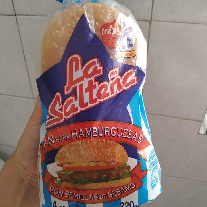 photo of La Salteña Pan de Hamburguesa shared by @beiaene on  08 Jan 2023 - review