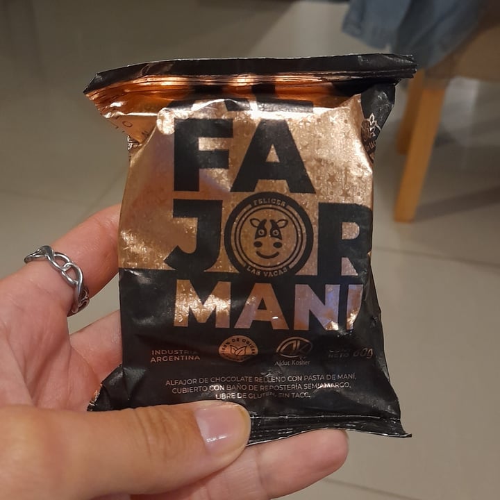 photo of Felices Las Vacas Alfajor mani shared by @lulitavegan on  03 Jul 2023 - review