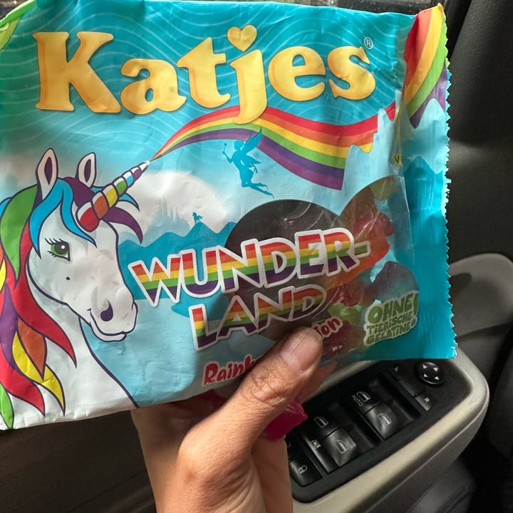 photo of Katjes Wunderland Rainbow Edition shared by @calci-fer on  12 May 2023 - review