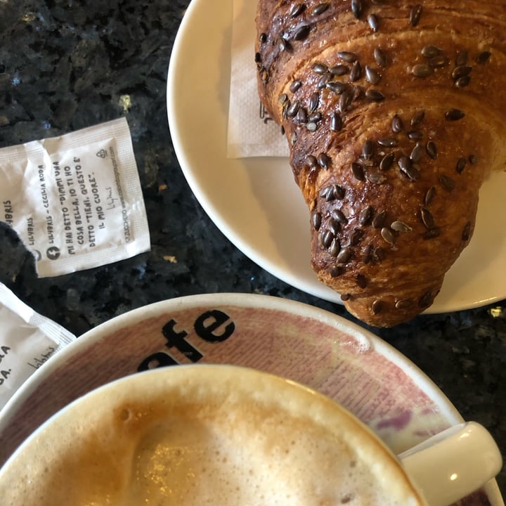photo of Tea Gialla Brioche Vegana shared by @hachi on  06 May 2023 - review