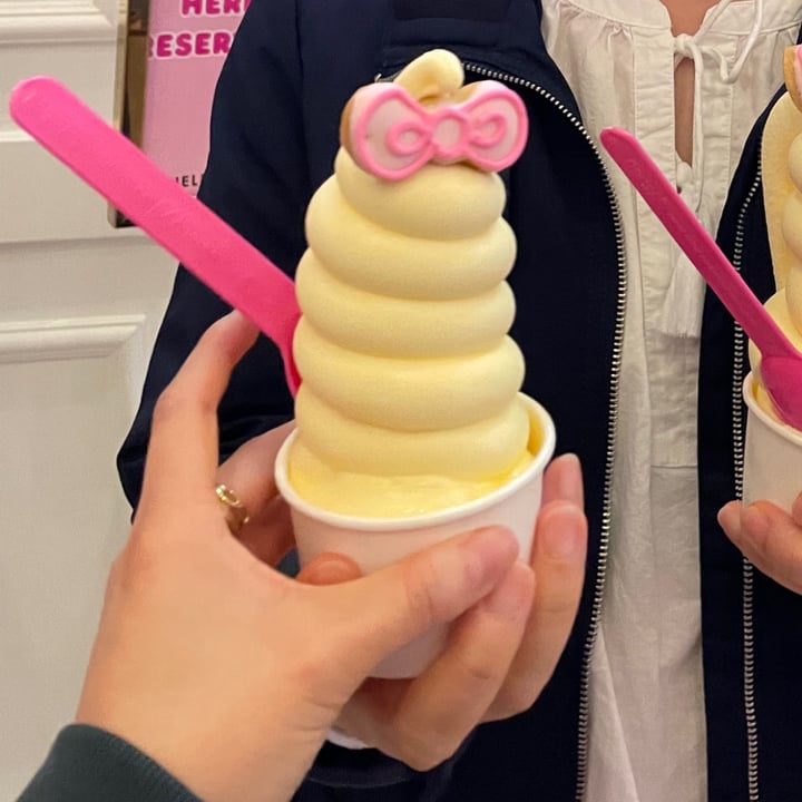 photo of Hello Kitty Café Pineapple Dole Whip shared by @lorenakliu1 on  20 Jun 2023 - review