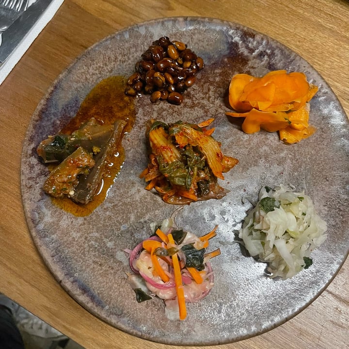 photo of Na Num Degustación de Banchan shared by @inespressable on  01 May 2023 - review