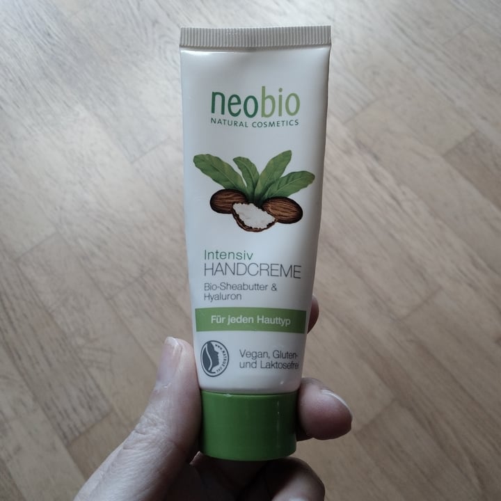 photo of Neobio Natural Cosmetics Intensiv Handcreme shared by @manoveg on  12 Feb 2023 - review