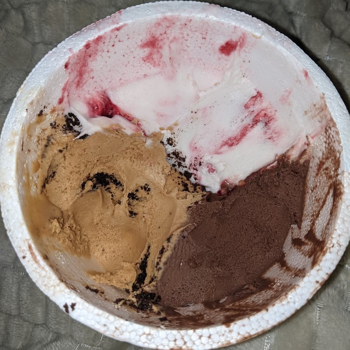 photo of Ainara Helados Veganos (Delivery and Take away) cheesecake de frutos rojos shared by @garbanz0 on  24 Jan 2023 - review