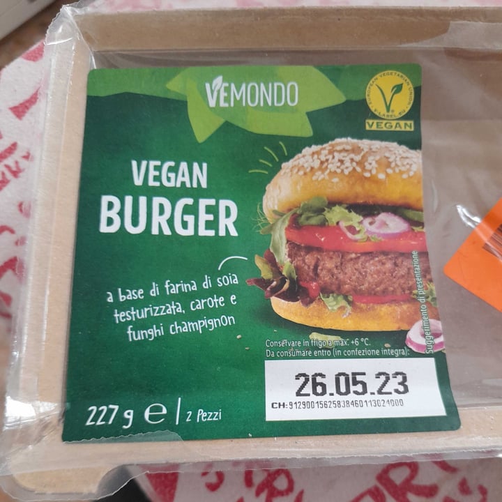 photo of Vemondo Vegan Burger shared by @valery10 on  04 Jun 2023 - review