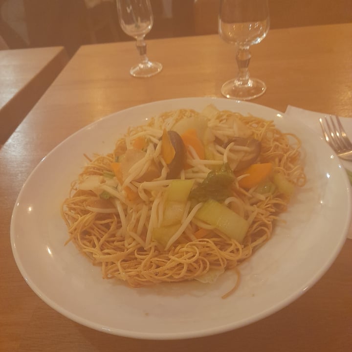 photo of Vegebowl Paris Crispy Noodles shared by @alice50 on  14 Feb 2023 - review