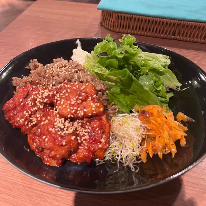 photo of KO－SO CAFE korean spicy chicken plate shared by @itsrinokt12 on  13 Jul 2023 - review