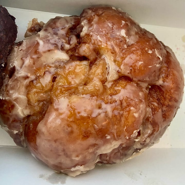 photo of Nami Apple Fritter shared by @vfct on  15 Apr 2023 - review