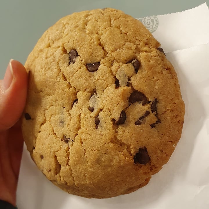 photo of Radagast Vegan Bakery chocolate chips cookies shared by @annaflavia on  19 Mar 2023 - review