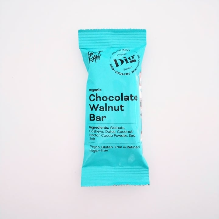 photo of Dig Chocolate Walnut Bar shared by @giusvisions on  07 Apr 2023 - review