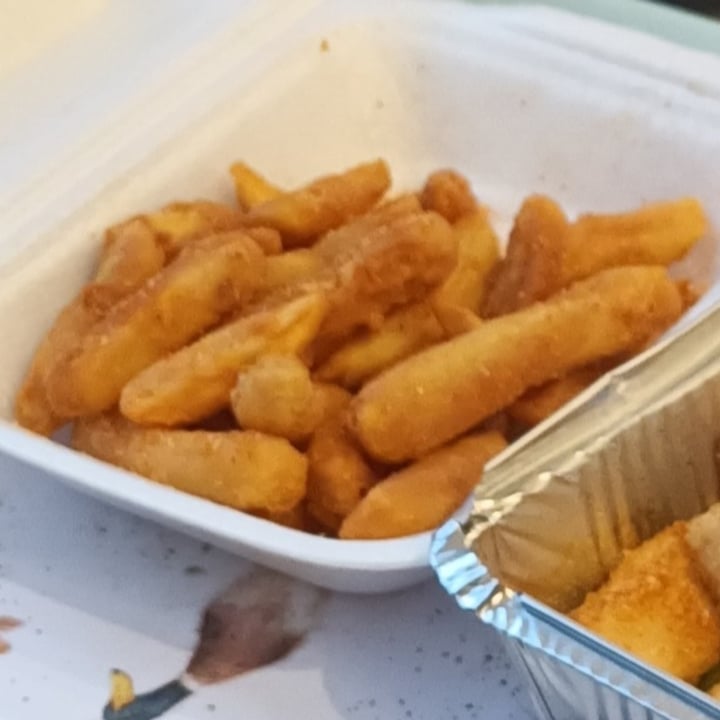 photo of Lets Wok N Roll Battered Salt & Chilli Chips shared by @flobadob on  22 Feb 2023 - review