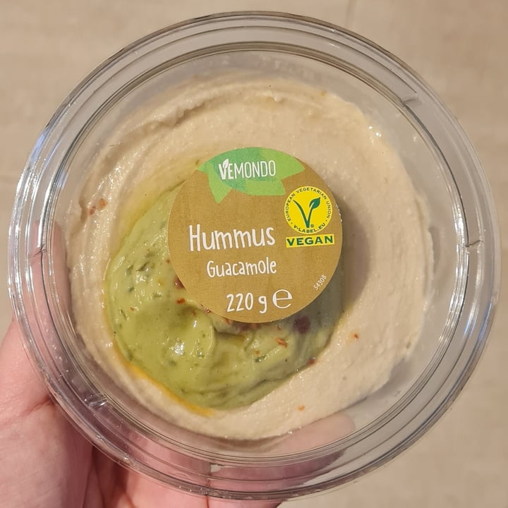 photo of Vemondo  Hummus guacamole shared by @piporeview on  03 Jan 2023 - review