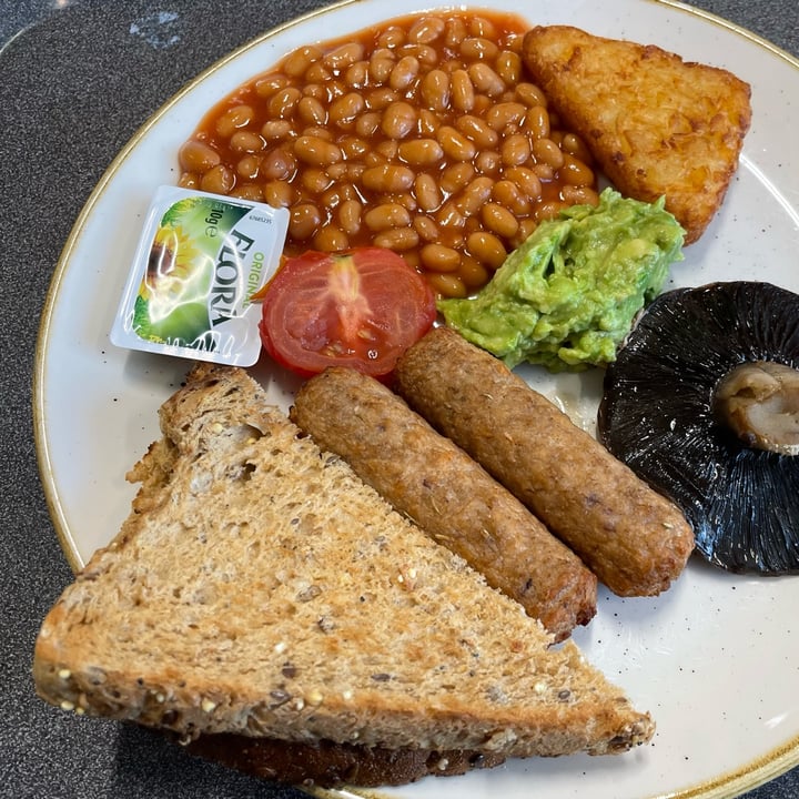photo of Tesco Café Vegan Breakfast shared by @ct77 on  25 Dec 2022 - review