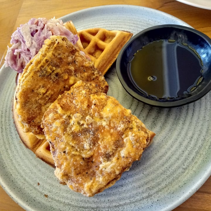 photo of Love Handle  Chick’n & Waffle shared by @veganspicegirl on  17 Jan 2023 - review