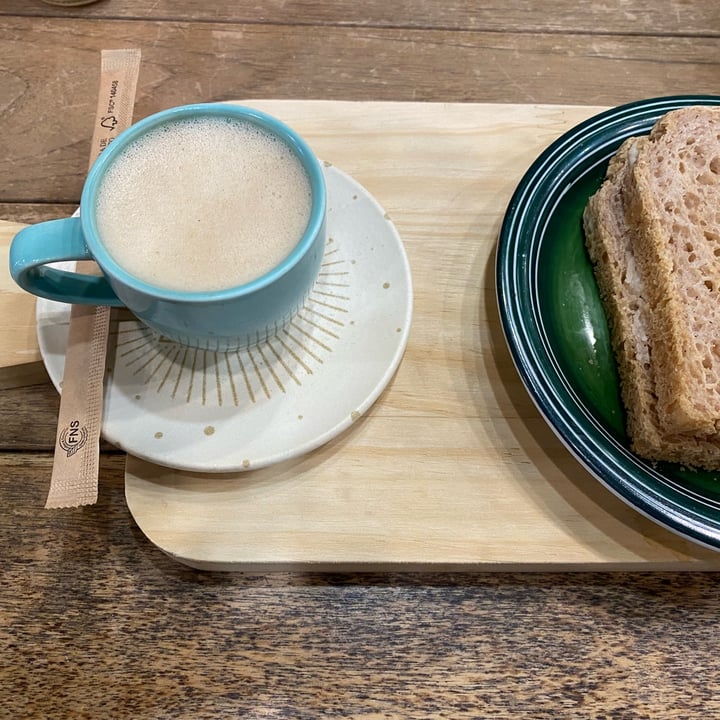 photo of Café das Coisinhas Capuccino Com Leite De Amêndoas shared by @kikadr1717 on  21 Jun 2023 - review