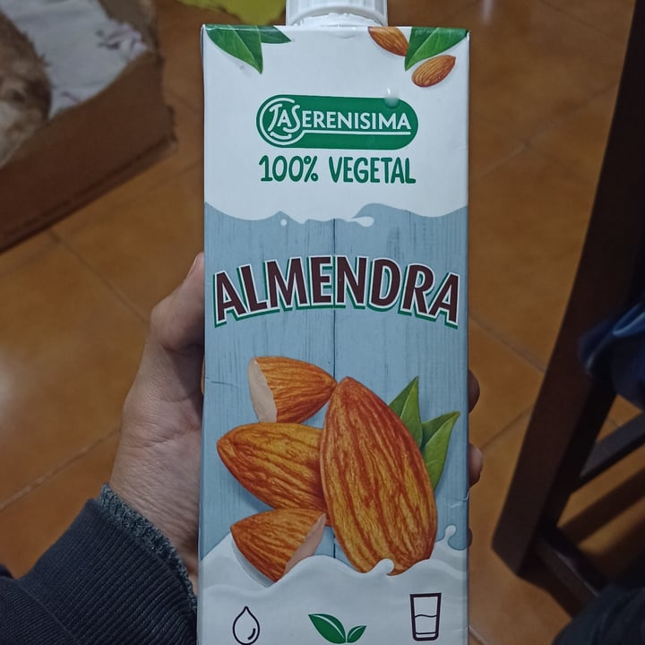 photo of La Serenísima Leche de almendras shared by @vikthor on  15 Jun 2023 - review