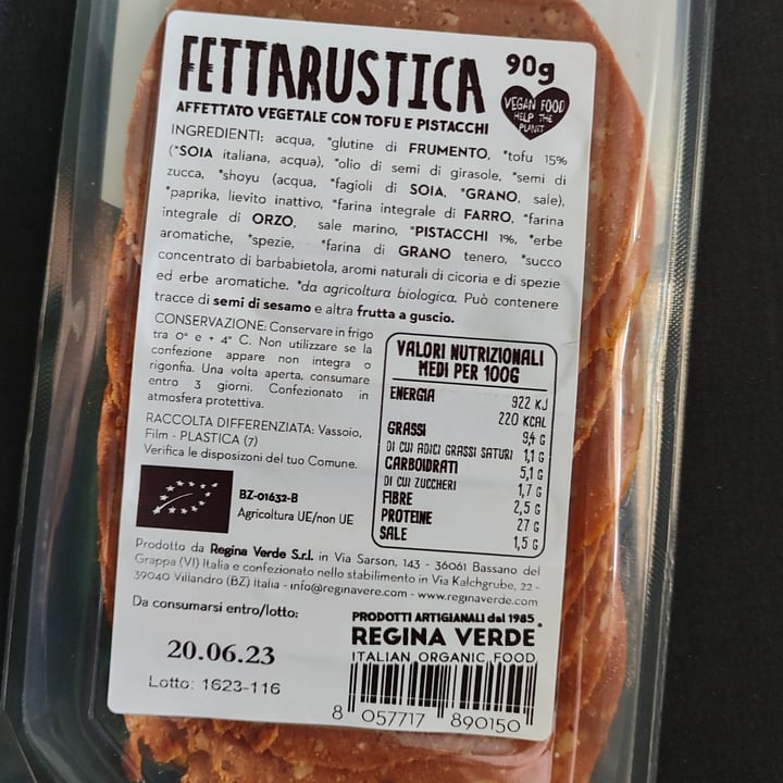 photo of Regina Verde Fettarustica con tofu e pistacchi shared by @mikic81 on  04 Jun 2023 - review