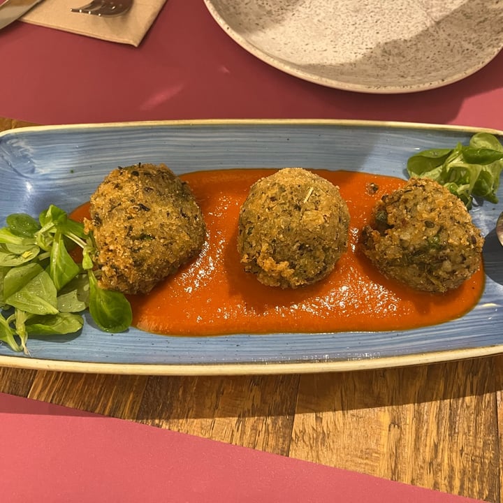 photo of Beet Vegetariano Suppli shared by @irenevegan on  25 Feb 2023 - review