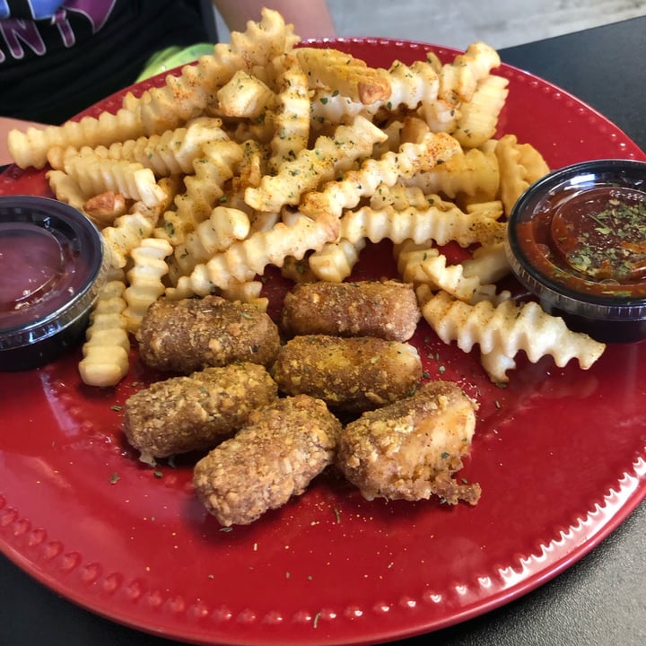 photo of James & Jo Cafe Mozzarella Sticks shared by @reywatson on  30 Jun 2023 - review