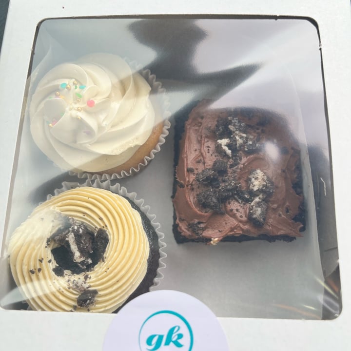 photo of The Gypsy Kitchen Vegan Bakery Cupcake shared by @reshmikhan on  17 Mar 2023 - review