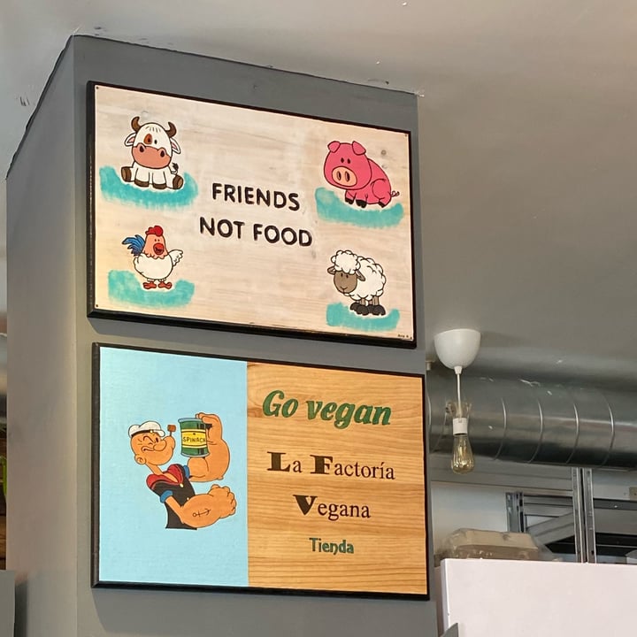photo of La Factoría Vegana Café-Bar Earth Sandwich shared by @malarky on  30 May 2023 - review