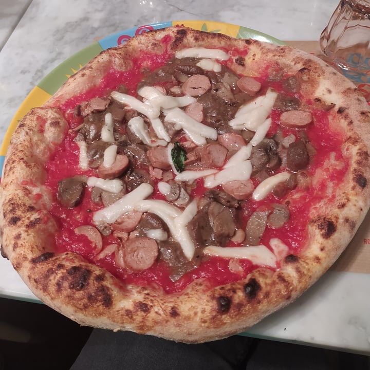 photo of Mercato di Mezzo Pizza Vegana shared by @chiaramorini on  06 Apr 2023 - review
