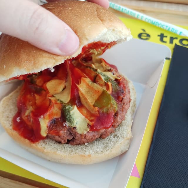Photo of the dish “Classic Burger Con REDEFINE burger”