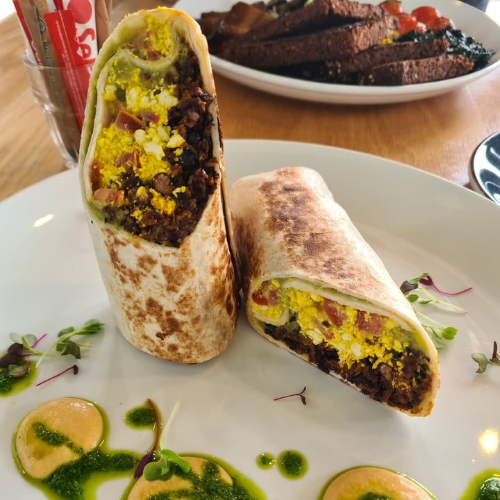photo of Kaylee's Eatery Breakfast Burrito shared by @veronicagroen on  26 Feb 2023 - review