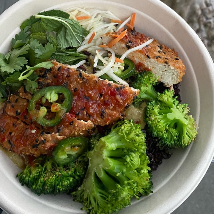 photo of Veggie Grill Far East Bowl shared by @am-erika16 on  22 Apr 2023 - review