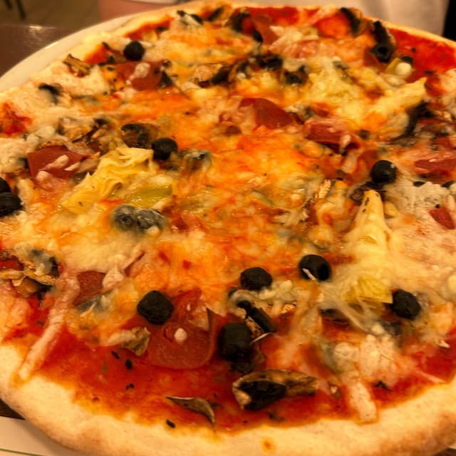 Photo of the dish “Pizza capricciosa vegana”