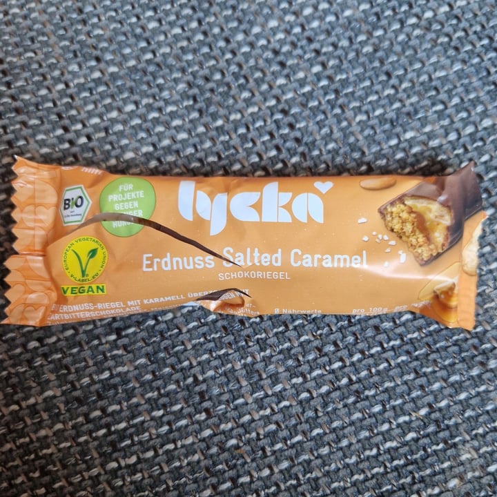 photo of Lycka Erdnuss Salted Caramel Riegel shared by @janaplantpowered on  05 Jan 2023 - review