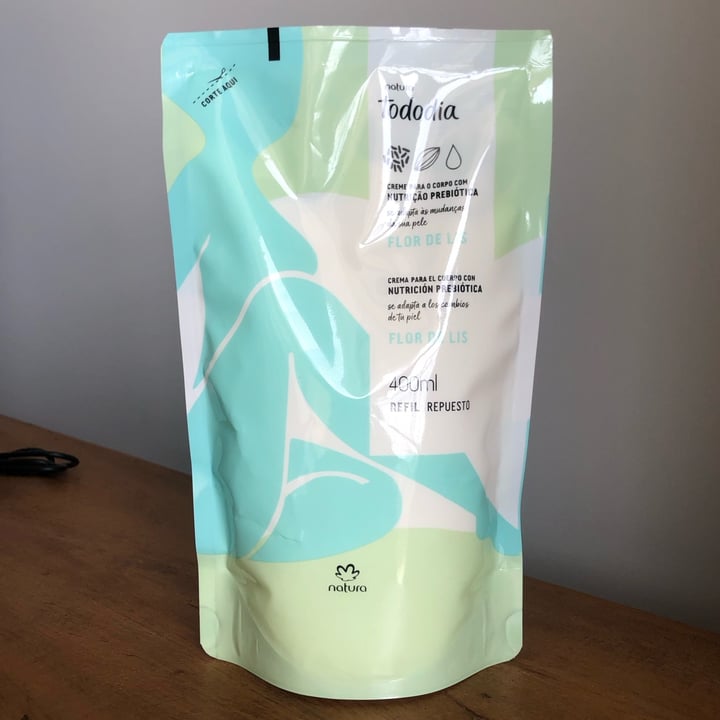photo of Natura creme para o corpo com nutriçao prebiótica - Flor de Lis shared by @sandrafreitas on  22 Dec 2022 - review