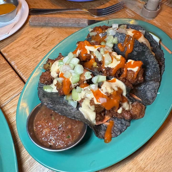 photo of Jajaja Plantas Mexicana Buffalo flower street tacos shared by @alexesposito on  09 May 2023 - review