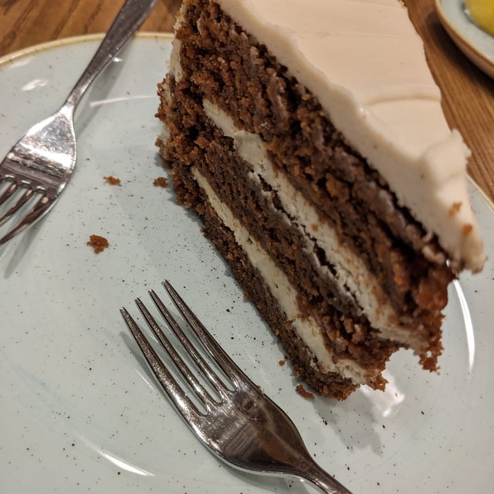 photo of Fresh on Front carrot cake shared by @rcrw88 on  03 May 2023 - review