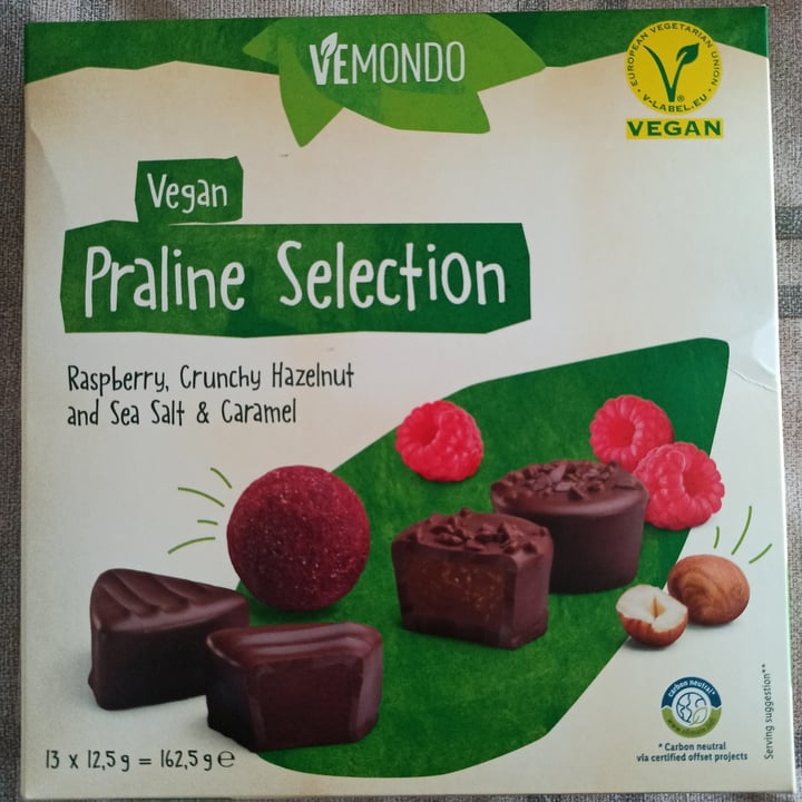photo of Vemondo Vegan praline selection shared by @sgkoko93 on  18 Feb 2023 - review