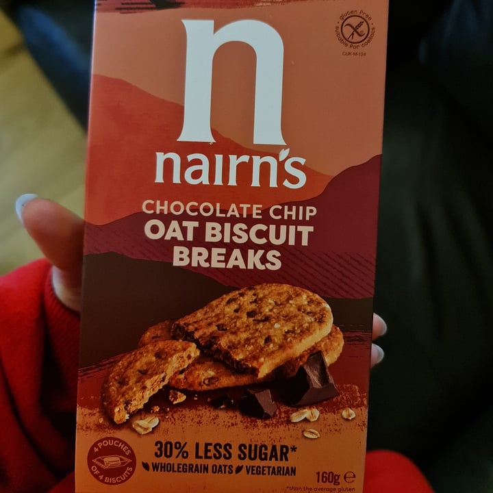photo of Nairn's 30% Less Sugar.oats & Chocolate  Chip shared by @bl0bfishy on  03 Jan 2023 - review
