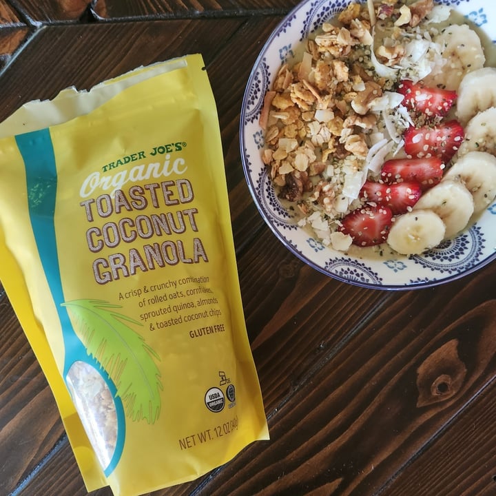 photo of Trader Joe's Organic Toasted Coconut Granola shared by @rosieb33 on  09 Jul 2023 - review