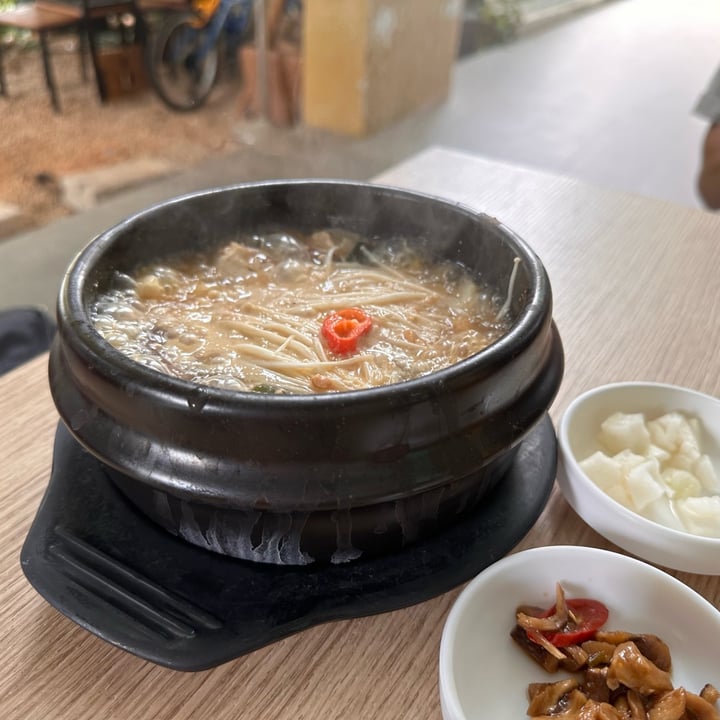 photo of The Boneless Kitchen Doenjang Jjigae (Soybean Paste Stew) shared by @dafnelately on  27 Apr 2023 - review