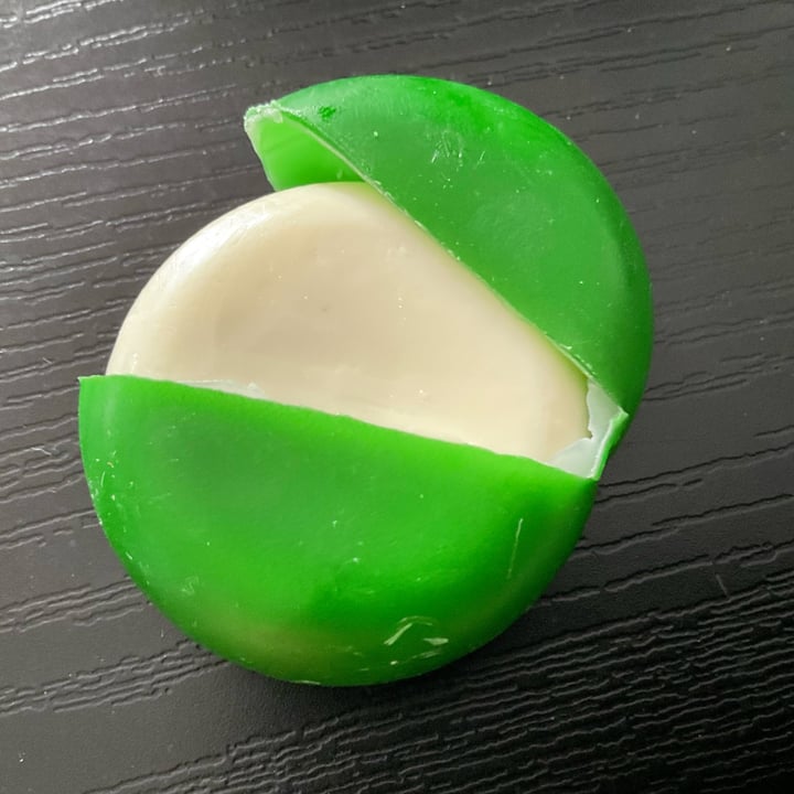 photo of Babybel Plant-Based Plant-Based Cheese Alternative shared by @schmoozequeen on  27 Mar 2023 - review