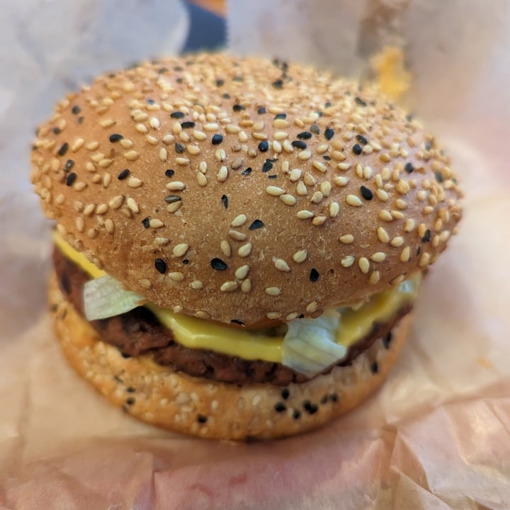 photo of BEESECHURGERS King's Churger shared by @bornwild on  29 Mar 2023 - review