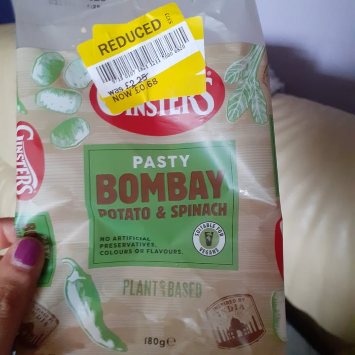 photo of Ginsters Bombay Potato & Spinach Pasty shared by @poppyveggirl on  19 Jul 2023 - review