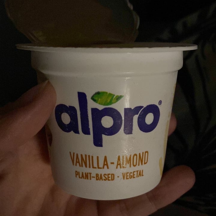 photo of Alpro Alpro dessert vaniglia shared by @juliefoxy on  06 Apr 2023 - review