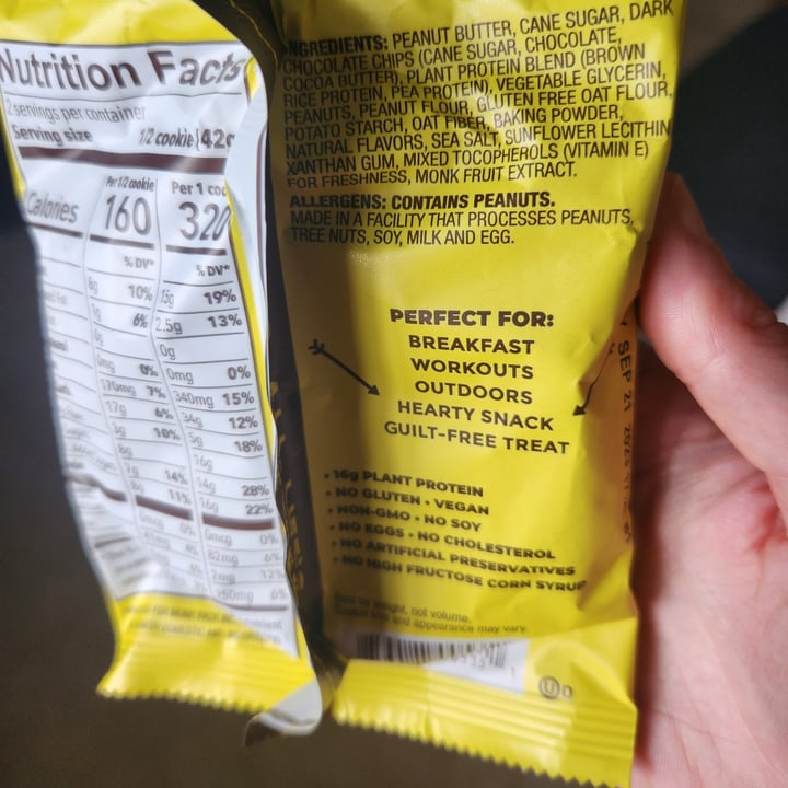 photo of Munk Pack Munk Pack Peanut Butter Chocolate Chip Protein Cookie shared by @rosieb33 on  15 Apr 2023 - review