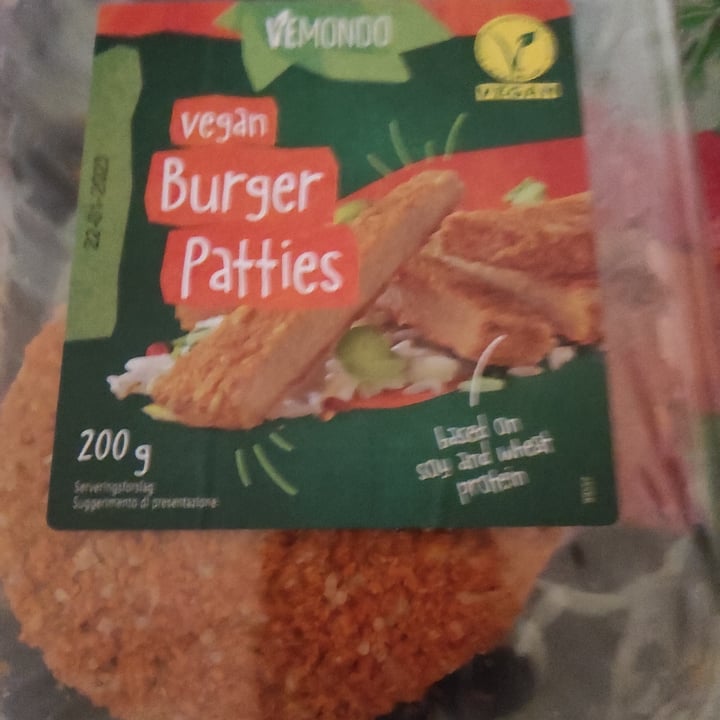 photo of Vemondo vegan burger patties shared by @penny1984 on  06 Jan 2023 - review