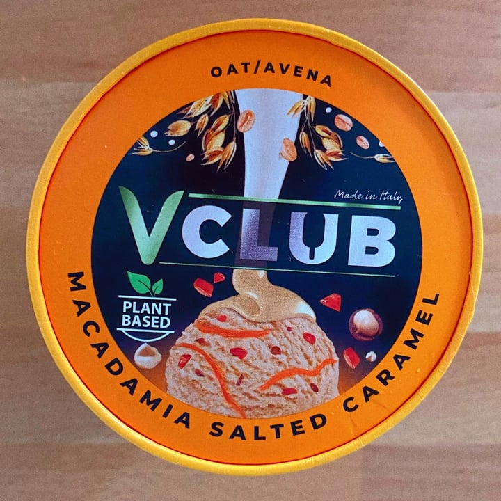 photo of VClub Gelato Macadamia E Caramello Salato shared by @hail-seitan on  26 May 2023 - review