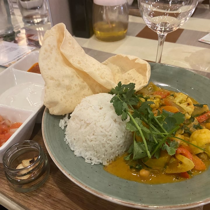 photo of The Goatshed restaurant Chickpea and Cauliflower Curry shared by @phillipamitchell on  20 May 2023 - review