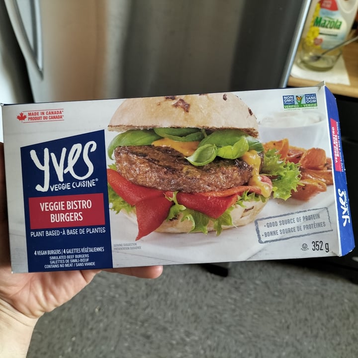 photo of Yves Veggie Cuisine Veggie Bistro Burgers shared by @urbanlicht on  04 Jun 2023 - review