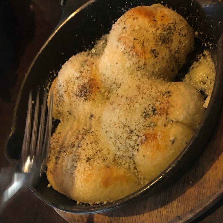 photo of Ethos Vegan Kitchen Garlic Knots shared by @veganchailatte on  23 May 2023 - review