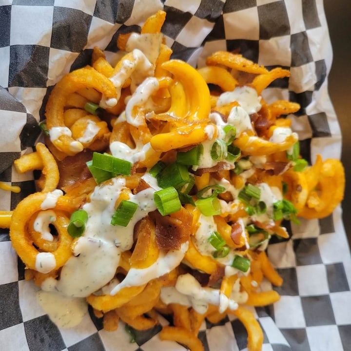 photo of Seitan's Realm Loaded Curly Fries shared by @thuggishalien on  11 Jun 2023 - review